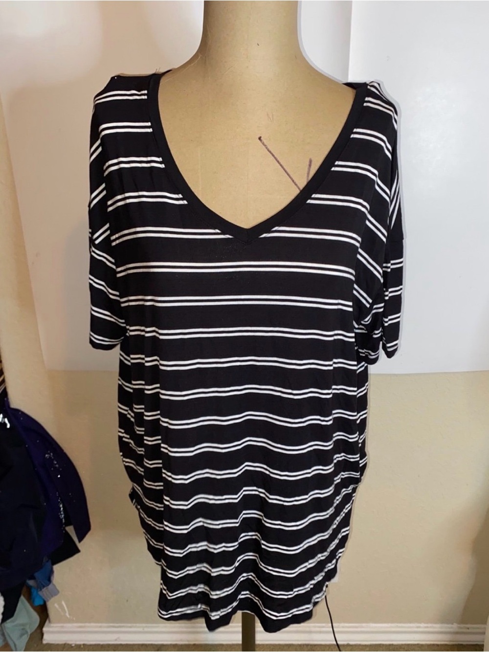 Time and Tru Black and White Striped V-Neck Short Sleeve Tee